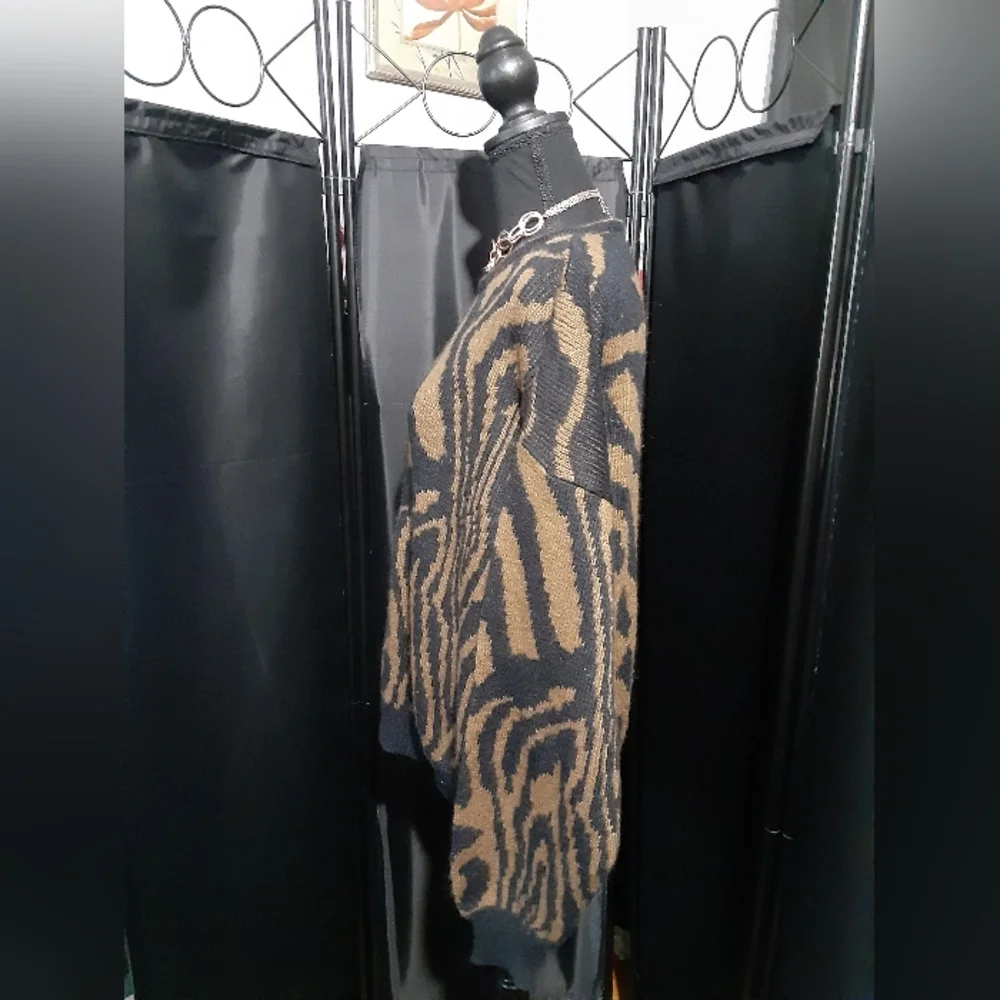 Animal Print Sweater Women's Size L/XL Black Brown Boho Lagemlook - Picture 4 of 5
